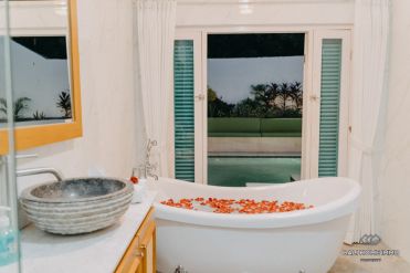 Image 10 from 3 bedroom villa for rental in Bali Berawa