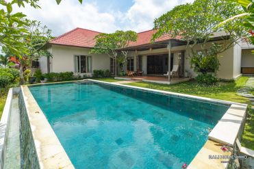 Image 2 from 3 Bedroom Villa for Yearly Rental in Pererenan