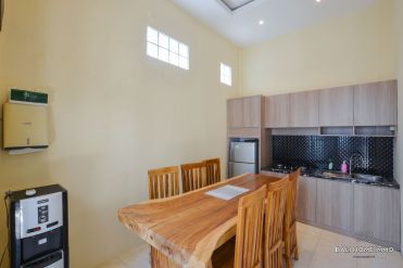 Image 17 from 3 Bedroom Villa For Monthly & Yearly Rental in Seminyak