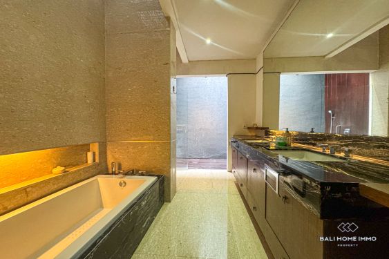 Image 3 from 3 Bedroom Villa for Yearly Rental in Seminyak