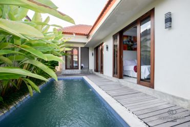 Image 2 from 3 Bedroom Villa For Yearly Rental in Seminyak