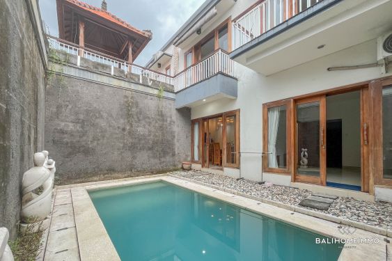 Image 1 from 3 Bedroom Villa Ideal for Renovation for Sale in Seminyak Bali