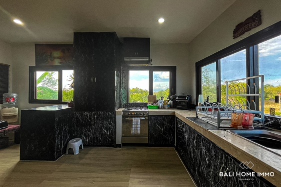 Image 9 from Villa de 3 chambres à vendre à Ungasan avec piscine intérieure et vue panoramique sur la mer.