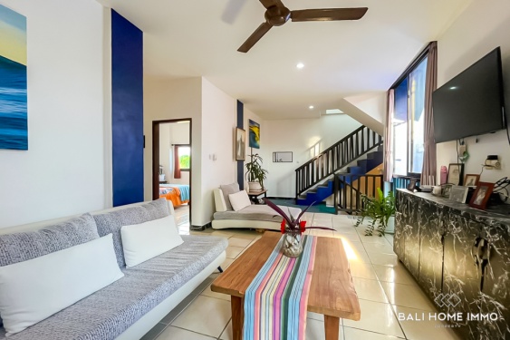 Image 5 from Villa de 3 chambres à vendre à Ungasan avec piscine intérieure et vue panoramique sur la mer.