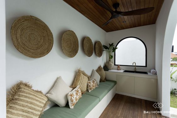 Image 20 from Villa de 3 chambres sur plan avec vue sur les rizières à vendre en location près de Berawa