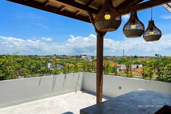Image 8 from Vila 3 Kamar dengan Bar Atap Dijual dan Disewakan di Tepi Pantai Pererenan