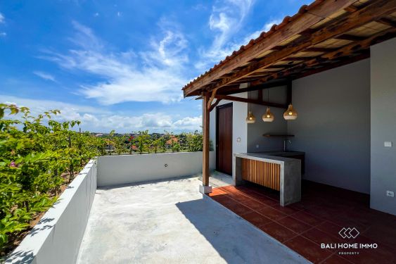 Image 5 from Vila 3 Kamar dengan Bar Atap Dijual dan Disewakan di Tepi Pantai Pererenan