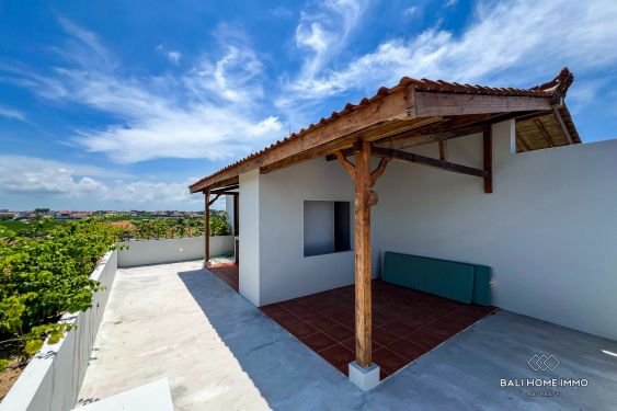 Image 6 from Vila 3 Kamar dengan Bar Atap Dijual dan Disewakan di Tepi Pantai Pererenan