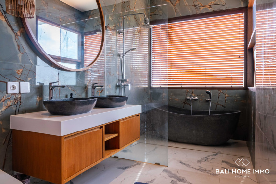 Image 18 from Villa 3 Kamar dengan Rooftop Dijual dan Disewakan di Tepi Pantai Pererenan