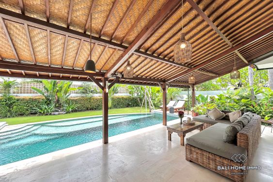 Image 4 from 3 Bedroom Villa with Spacious Garden For Sale Near Berawa Beach