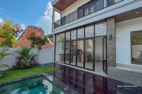 Villa familiale de 3 chambres à louer à long terme à Bali, Pererenan Tumbak Bayuh