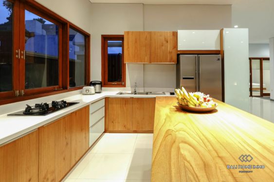 Image 8 from VILA 3 KAMAR TIDUR UNTUK DIJUAL SEWA DI CANGGU BERAWA