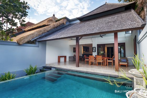 Image 2 from VILLA DE 3 CHAMBRES DANS UN COMPLEXE SÉRÉNITE À VENDRE EN PLEINE PROPRIÉTÉ À BALI JIMBARAN