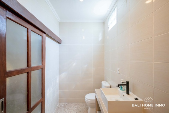 Image 12 from 3 MAGNIFIQUES MAISONS TROPICALES À VENDRE EN BAIL À ULUWATU