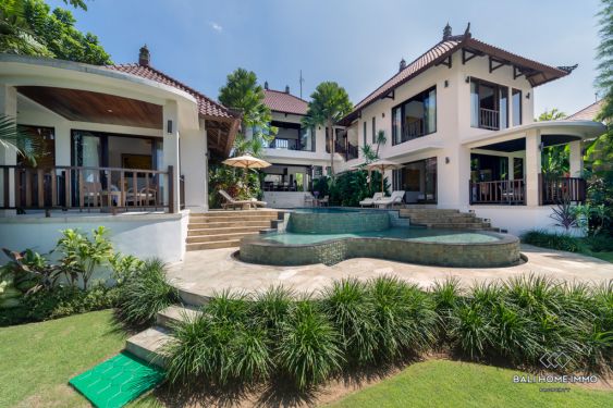 Image 3 from Villa de 3 unités dans un complexe à vendre en bail à Perenan, côté nord de Bali