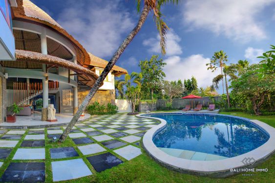 Image 1 from 32 Bedroom Villa Resort for Sale Freehold in Bali Jimbaran
