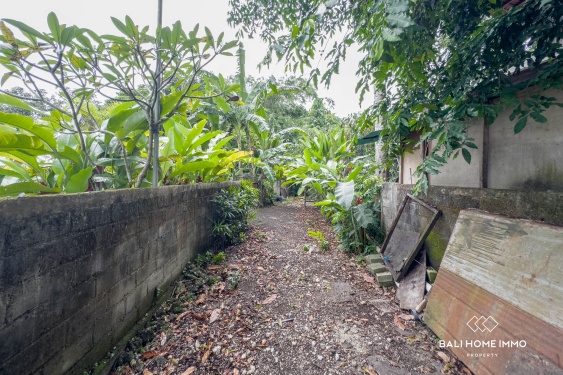 Image 3 from 3800m2 Riverside Land for Sale in Nyanyi