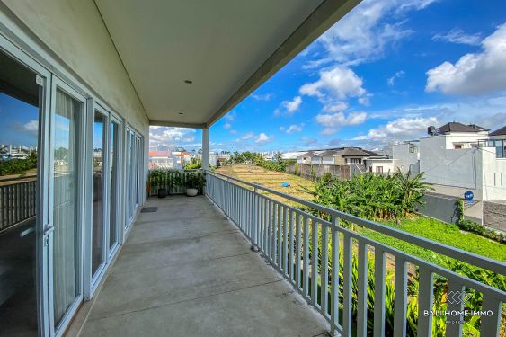 Image 15 from Villa 4 Kamar Tidur dengan Desain Bagus Disewakan Bulanan di Bali Canggu Berawa