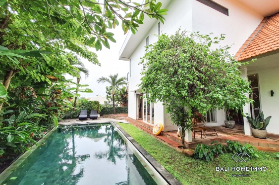 Image 1 from Villa Keluarga 4 Kamar Disewakan di Canggu Batu Bolong