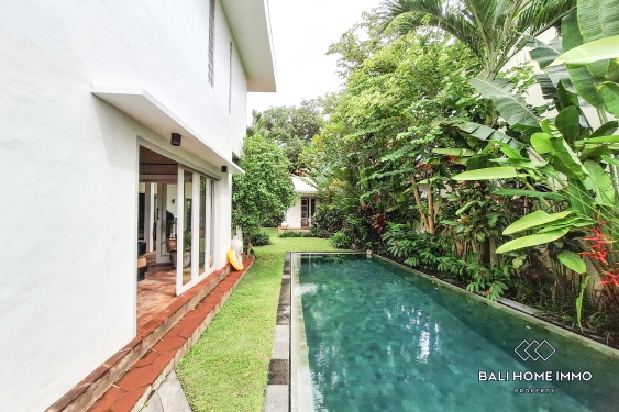 Image 19 from Villa Keluarga 4 Kamar Disewakan di Canggu Batu Bolong