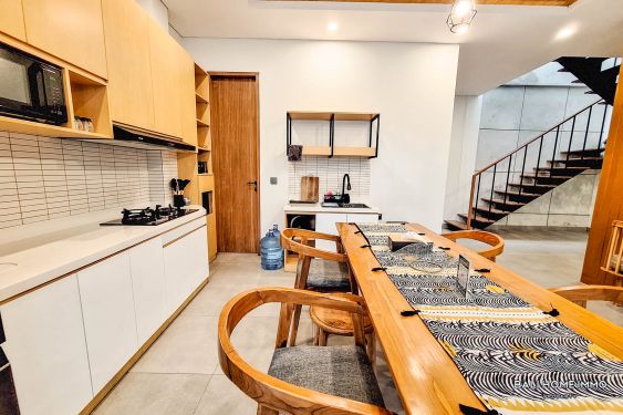 Image 10 from Villa Baru 4 Kamar Disewakan di Canggu Berawa