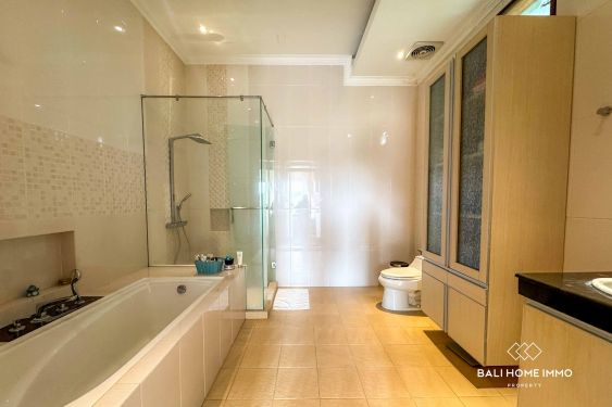 Image 11 from Dijual Vila Keluarga 4 Kamar di Pusat Berawa