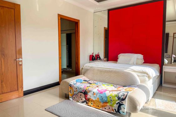 Image 7 from Dijual Vila Keluarga 4 Kamar di Pusat Berawa