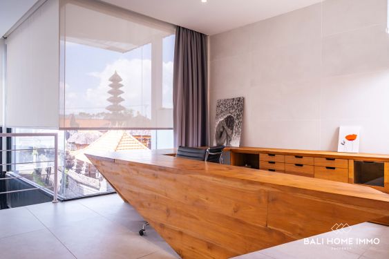 Image 8 from 4-Bedroom Villa for Sale in the center of Batu Bolong Canggu