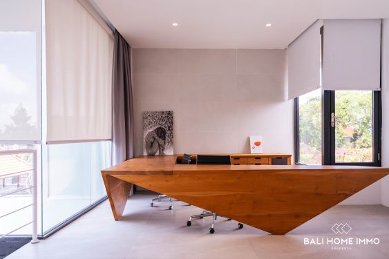 Image 7 from 4-Bedroom Villa for Sale in the center of Batu Bolong Canggu