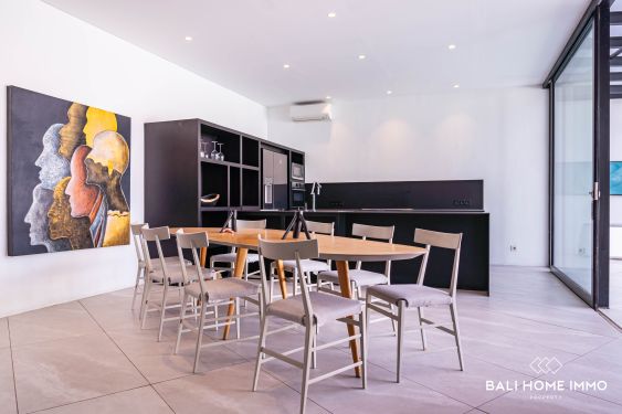 Image 6 from 4-Bedroom Villa for Sale in the center of Batu Bolong Canggu