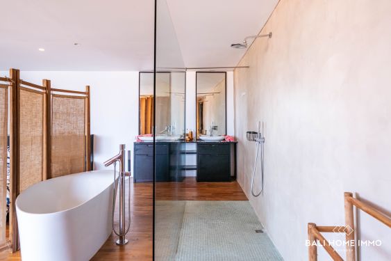 Image 16 from 4-Bedroom Villa for Sale in the center of Batu Bolong Canggu