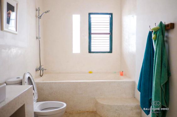 Image 19 from Villa Keluarga 4 Kamar Dijual di Tumbakbayuh Pererenan