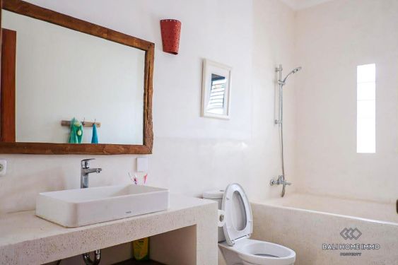 Image 18 from Villa Keluarga 4 Kamar Dijual di Tumbakbayuh Pererenan