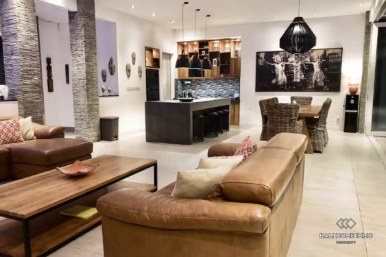 Image 3 from Villa keluarga 4 kamar dijual dekat pantai Berawa