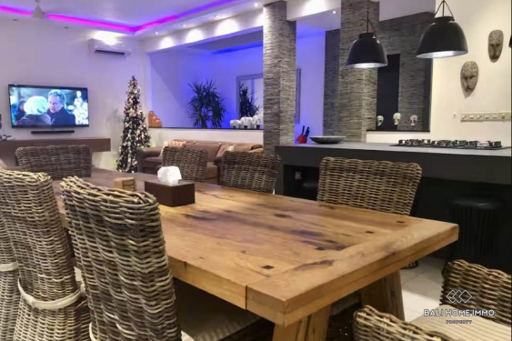 Image 5 from 4 bedroom family villa for sale near berawa beach