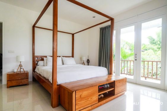 Image 10 from Vila Keluarga 4 Kamar Tidur dengan Taman Disewakan & Dijual di Umalas Bali