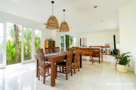 Image 6 from Vila Keluarga 4 Kamar Tidur dengan Taman Disewakan & Dijual di Umalas Bali