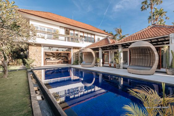 Image 1 from 4 Bedroom Family Villa with Garden For rental in Padonan Canggu Bali