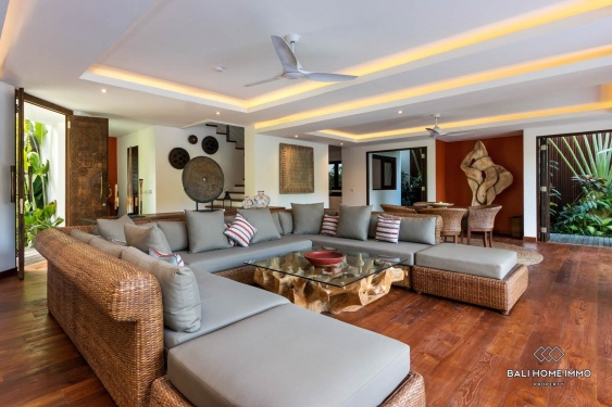 Image 5 from Villa keluarga 4 kamar dengan taman dijual di Umalas.