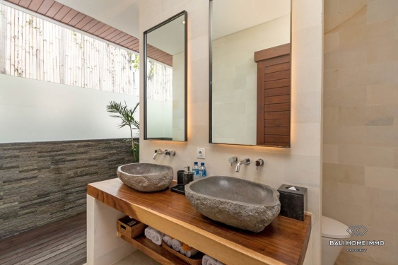 Image 2 from Villa keluarga 4 kamar dengan taman dijual di Umalas.