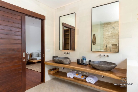 Image 5 from Villa keluarga 4 kamar dengan taman dijual di Umalas.