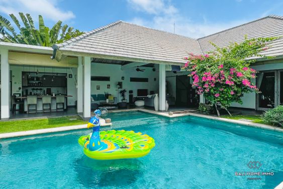 Image 1 from 4 Bedroom Family Villa with Garden for Sale Leasehold in Padonan Canggu Bali