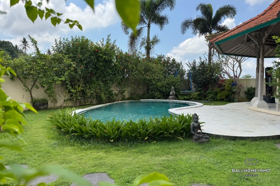 Image 20 from Villa keluarga 4 kamar berpemandangan sawah dijual di Ubud.