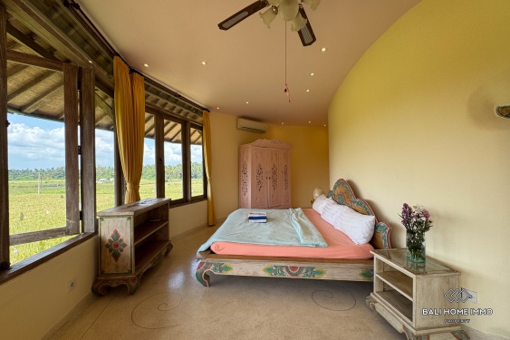 Image 11 from Villa keluarga 4 kamar berpemandangan sawah dijual di Ubud.