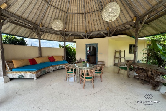 Image 3 from 4 bedroom family villa with ricefield view for sale in Ubud