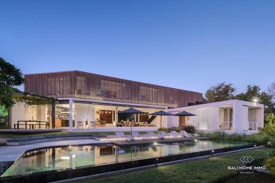 Image 18 from 4 bedroom luxurious villa with ricefield view for rental in Tegal Cupek Umalas