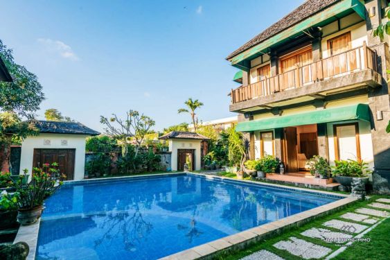 Image 1 from Villa de style manoir de 4 chambres à vendre et à louer à Bali Umalas