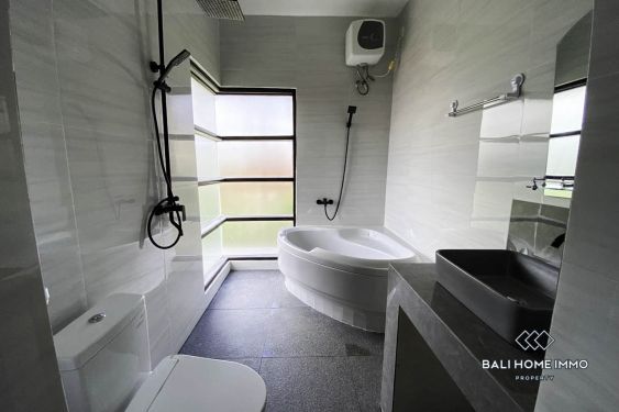 Image 9 from Villa minimaliste de 4 chambres avec piscine spacieuse à louer à Jimbaran