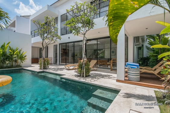 Image 1 from Vila Desain Modern 4 Kamar Disewakan di Umalas