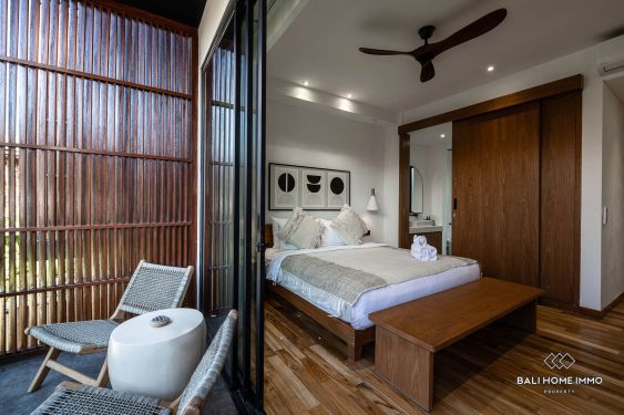 Image 12 from Villa moderne de 4 chambres à vendre à proximité de la plage de Batu Bolong